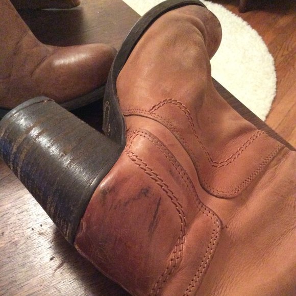 Gorgeous Italian Tan Leather Boots - Picture 3 of 4